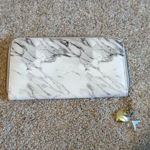 Wallet - Picture 3 of 4